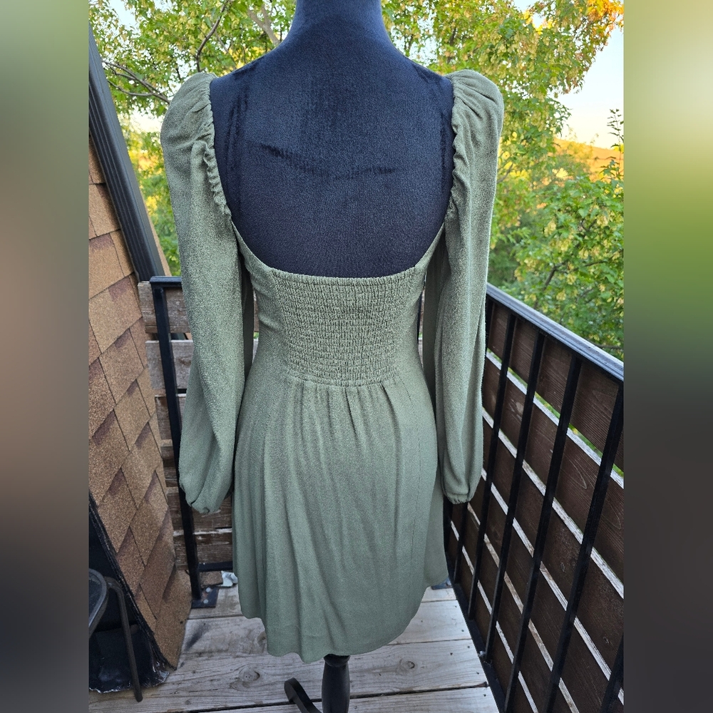 Aritzia Wilfred Novella Elegant Sage Long-Sleeve Dress - Picture 10 of 13